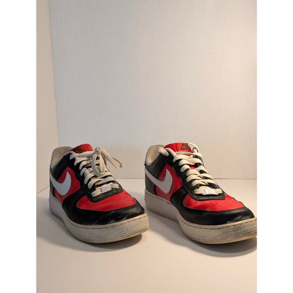 Nike Air Force 1 Low Red Black Mens Size 8.5 White Sneakers Shoes main image 10